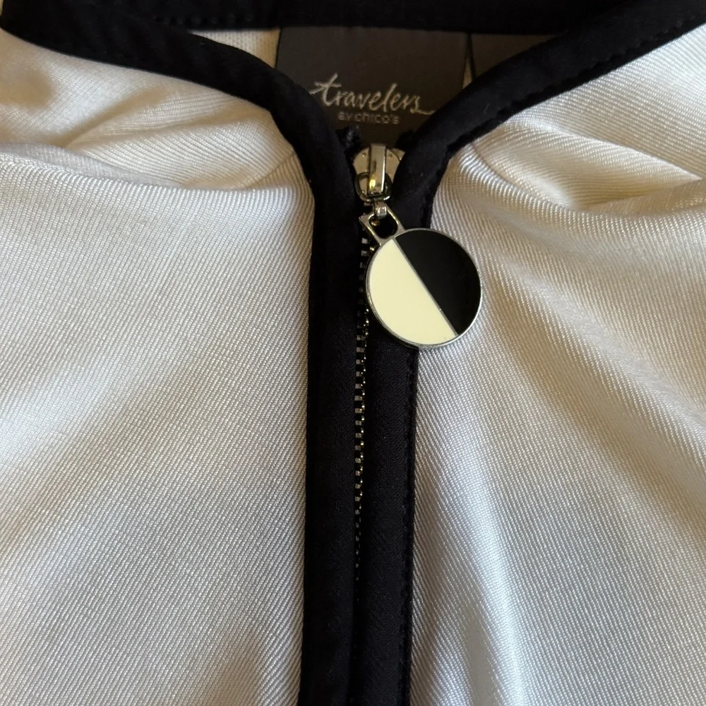 Chico's size 2 Traveler Collection Top (Large/12) - Picture 8 of 9